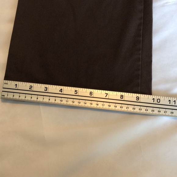 Women’s size 4 regular brown Old Navy Capri Pants - Picture 2 of 14